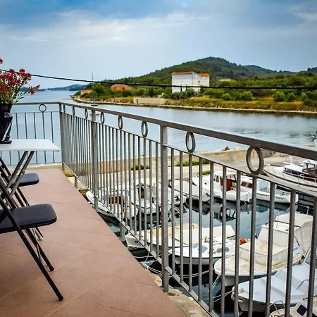 Appartement Maslincica *